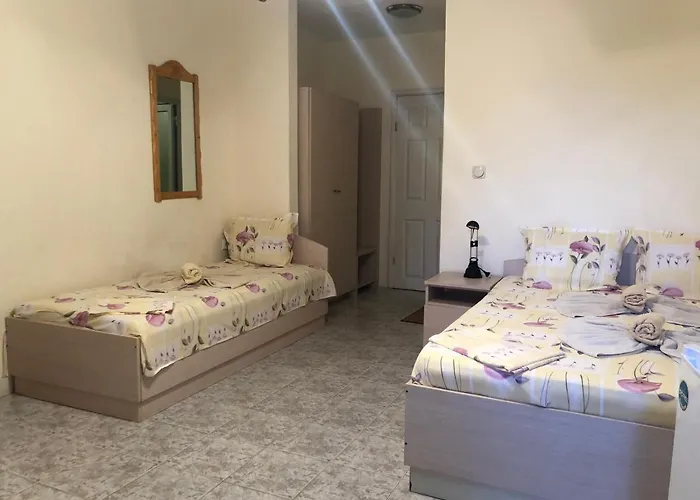 Guest Nia Elis Къща за гости Китен