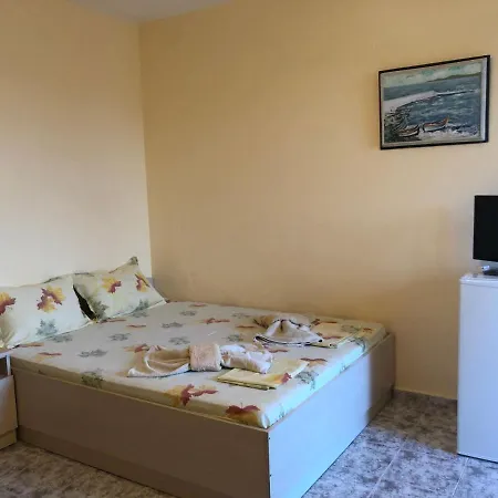 Pensionat Guest Nia Elis 3*